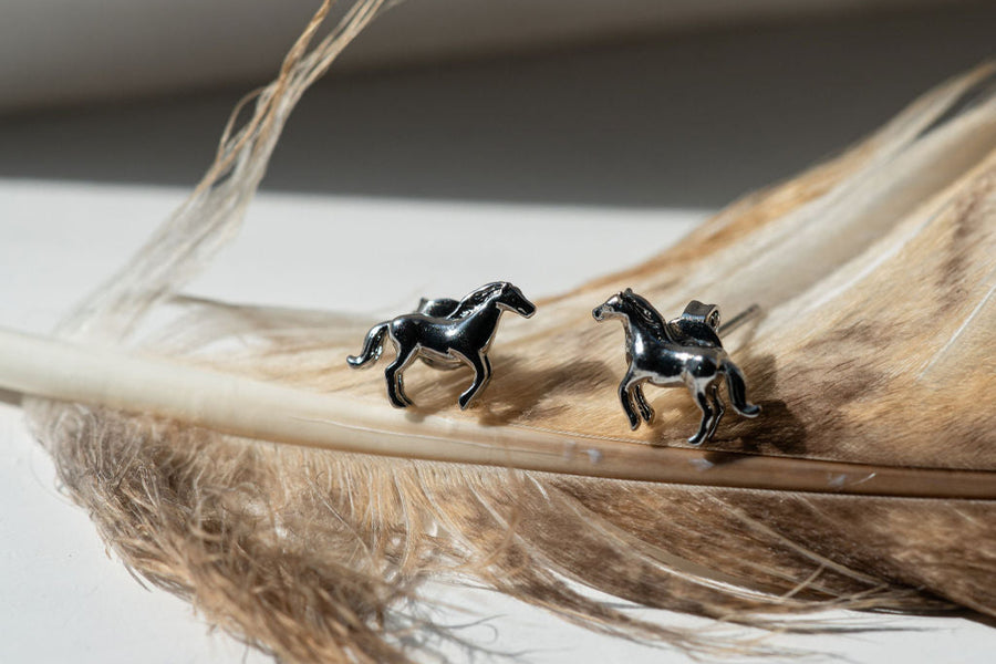 dainty horse stud earrings

